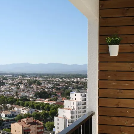 Empuria D-luxe Apartamento *