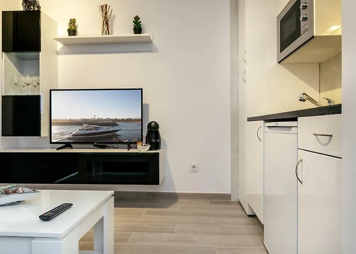 Empuria D-luxe Daire *